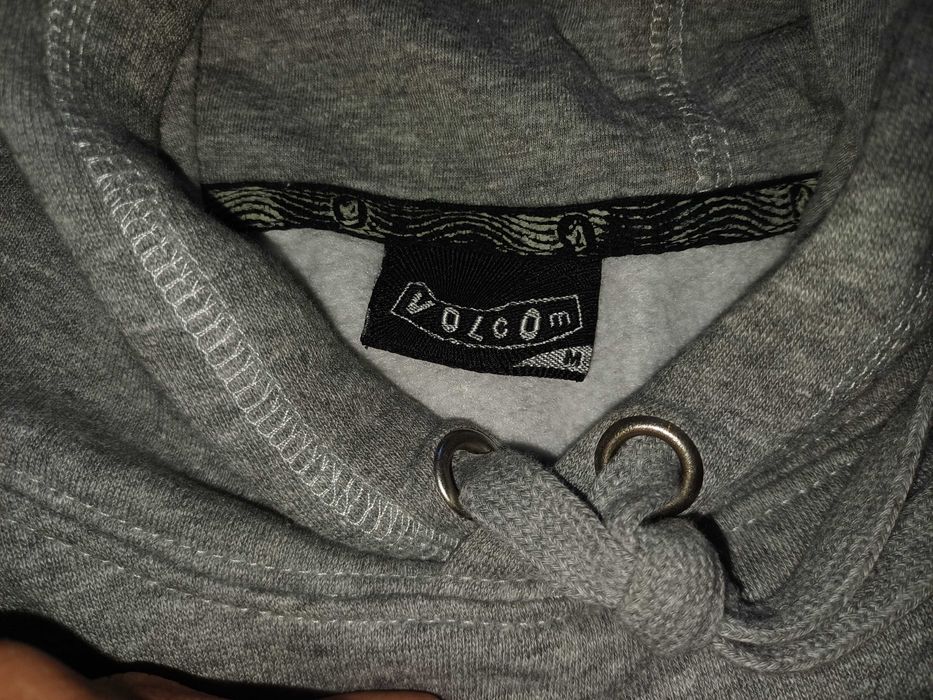 Casaco sweat marca VOLCOM