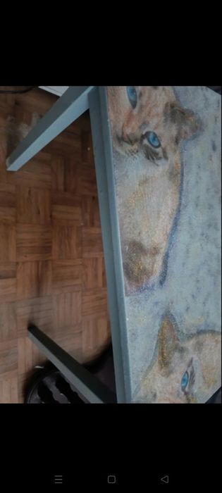 Mesa apoio ou para criança