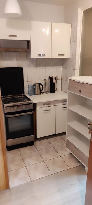 .Kawalerka w Nowej Hucie na os.Kmbatantow 1600zl. - Więcej