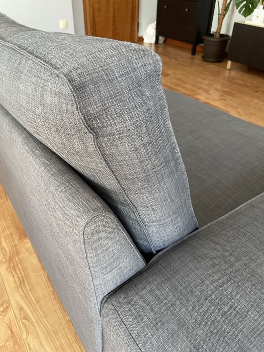 Sofá KIVIK 3 lugares cinzento escuro