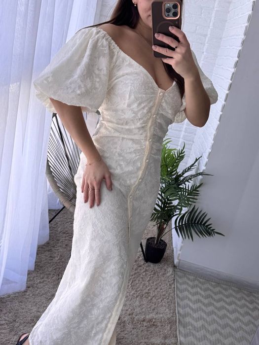 Молочна міді сукня NA-KD