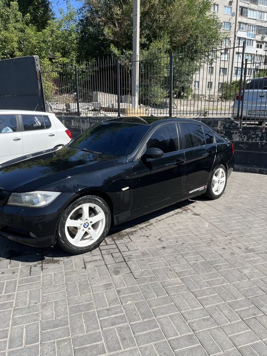 BMW 3 E90 2005 рік