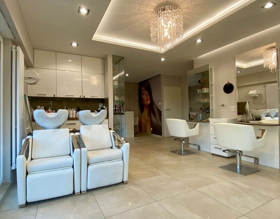 Wynajmę stanowisko fryzjerskie i/lub barberskie