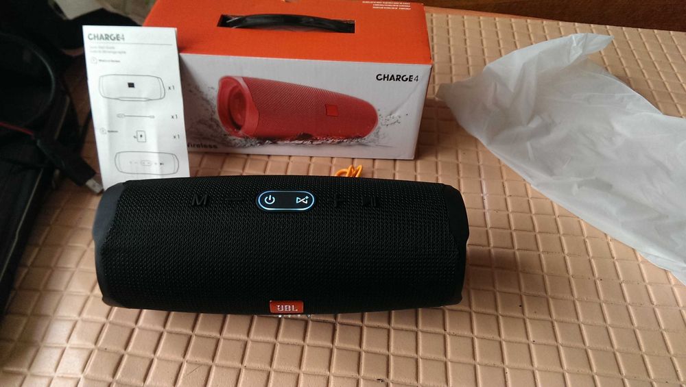 Портативная Bluetooth-колонка JBL Charge 4 с AUX, USB, SD, FM и Blueto