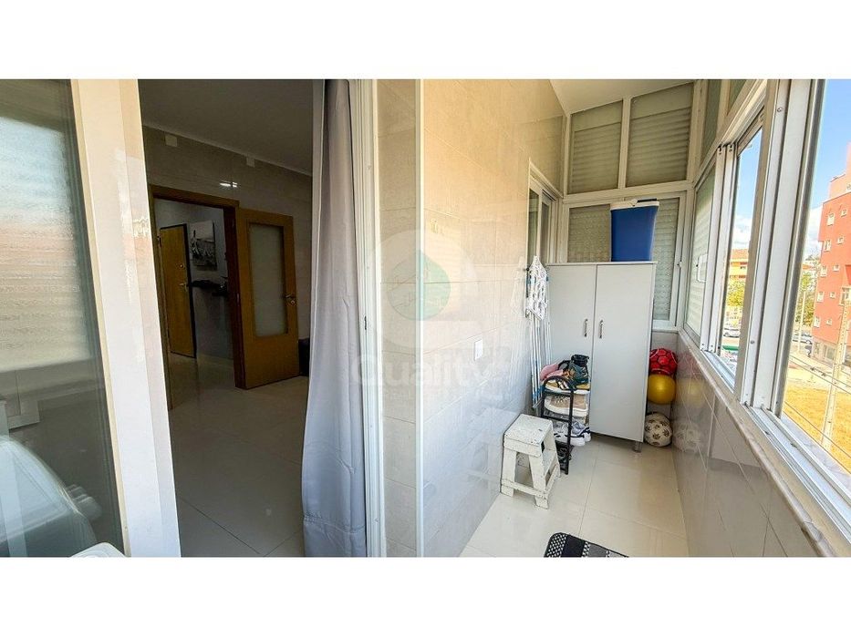 Apartamento T3 convertido em T2 na Verderena