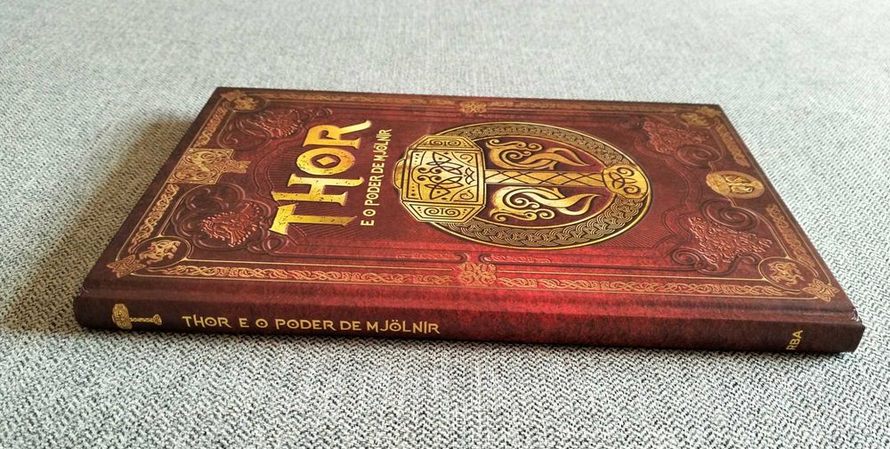 Livro "Thor e o poder de Mjolnir" de Sergio A. Sierra