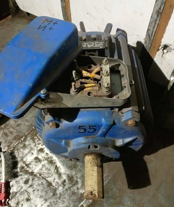 Продам Електродвигун електромотор Двигуны 11 15 18.5 22 30 37 45 55кВт