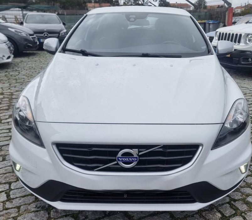Volvo V40 R-Design