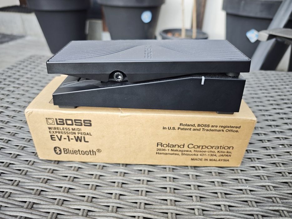 Boss EV-1-WL  pedał ekspresji MIDI