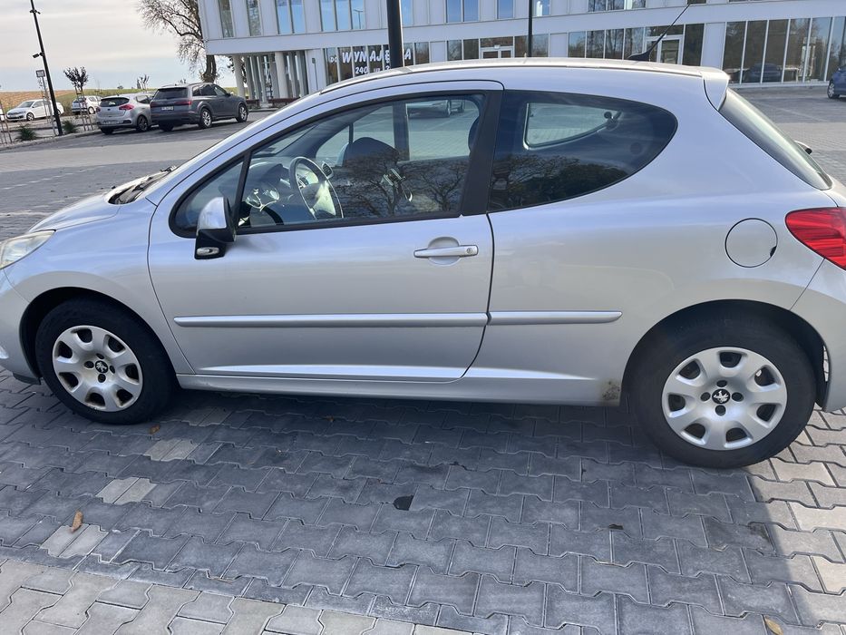 Peugeot 207 1.4 benzyna