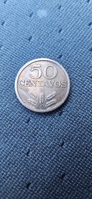 Moeda de 50 centavos em muito bom estado