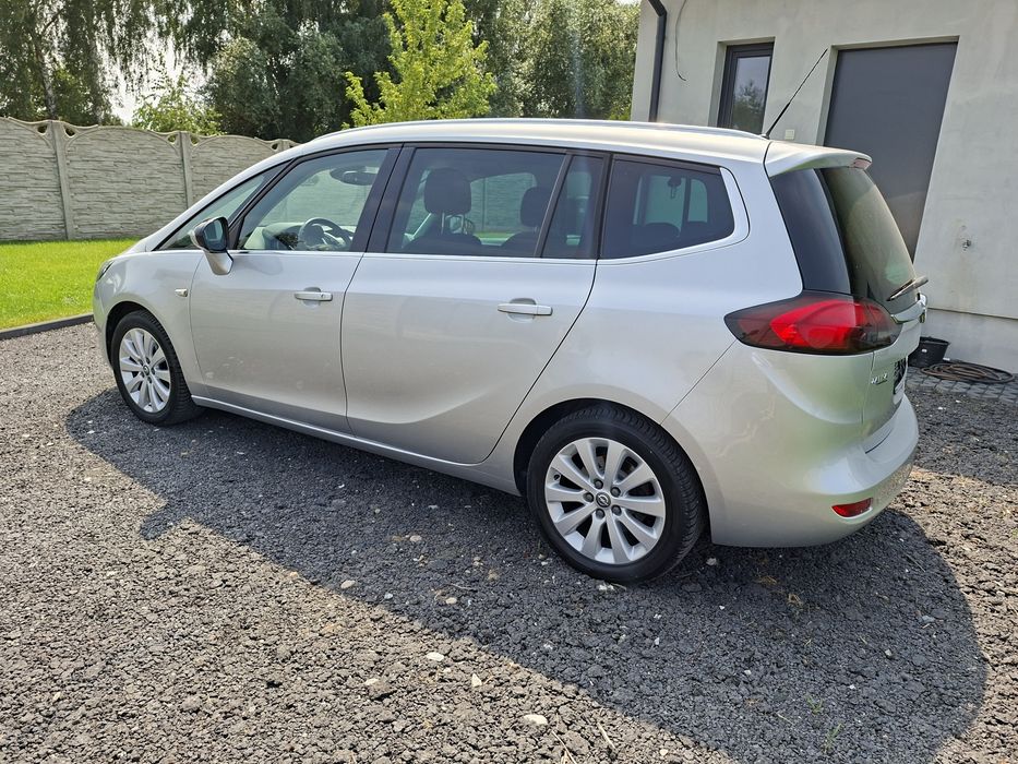 Opel Zafira C  Benzyna 1.4 Przebieg 98000 Km