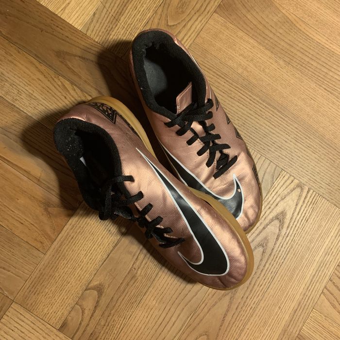 Buty halowe piłkarskie Nike