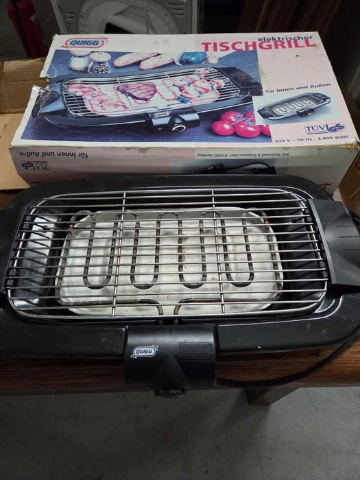 Grill elektryczny Quigg 2000W – sprawny, z pudełkiem