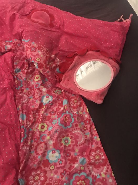 Edredão, proteção lateral, almofada, muda fraldas, cesto da Tuc Tuc