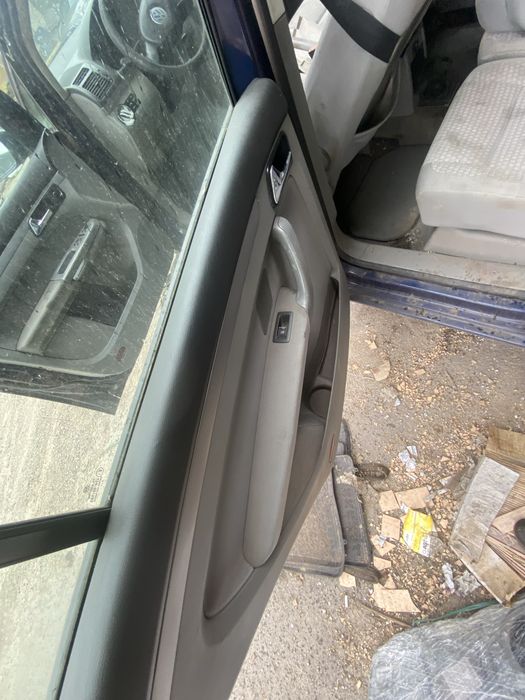 Дверные карты Volkswagen Touran