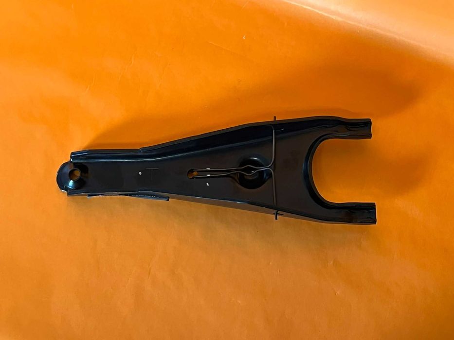 Garfo / Forquilha da embraiagem Mazda T2500 / T3000 / T3500 / T4000 (NOVA ORIGINAL)