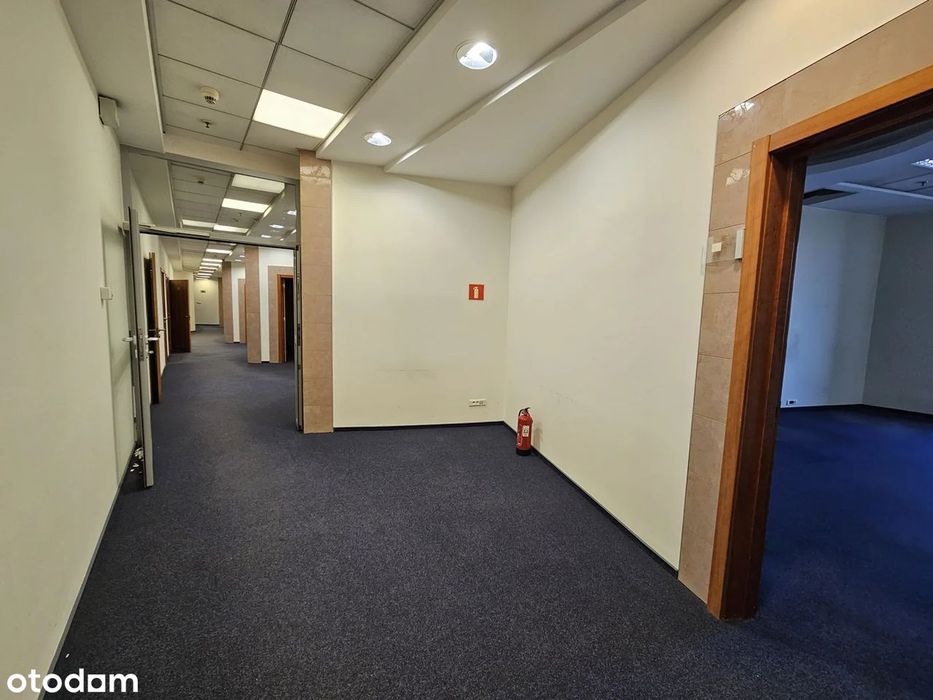 Całe 2. piętro 2300 m² | Recepcja i sala konferencyjna | CH Panorama