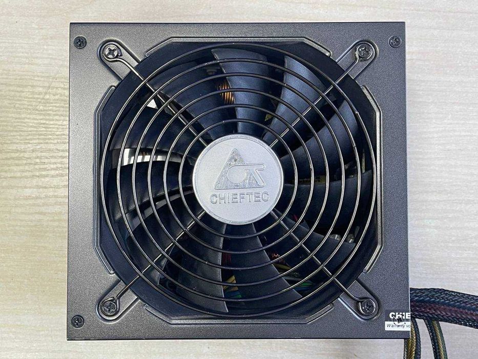 Модульний блок живлення Chieftec APS-550C (550 Вт/watts)