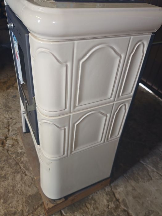 Piec kaflowy 57m2 nowy