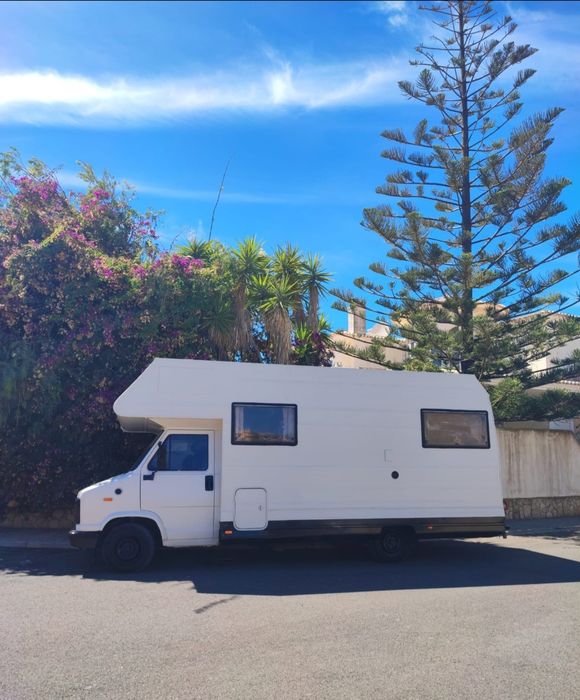 Autocaravana Fiat Ducato - Motor Iveco 2.8 de 2003 - 6 Lugares