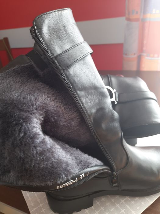 Sprzedam damskie kozaki 37 rozmiar