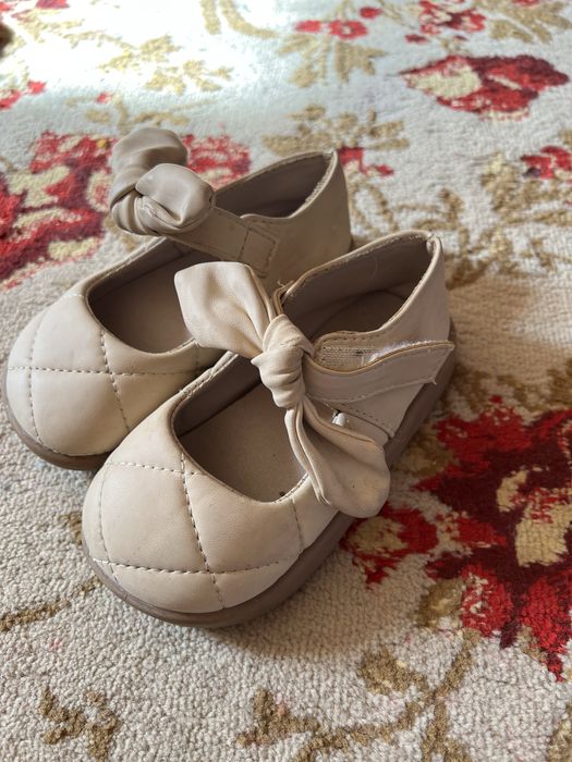 Туфлі для дівчинки