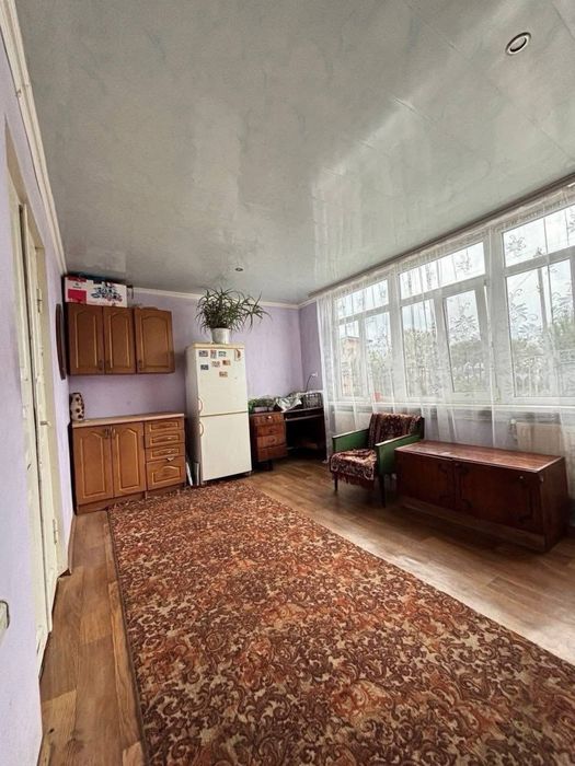 Продам будинок в селі Острійки,сертифікати