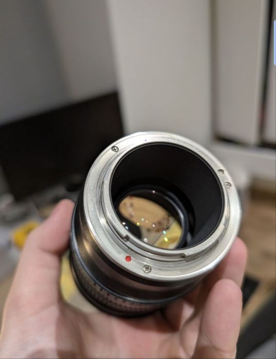 Samuang f1.4  85mm sony E