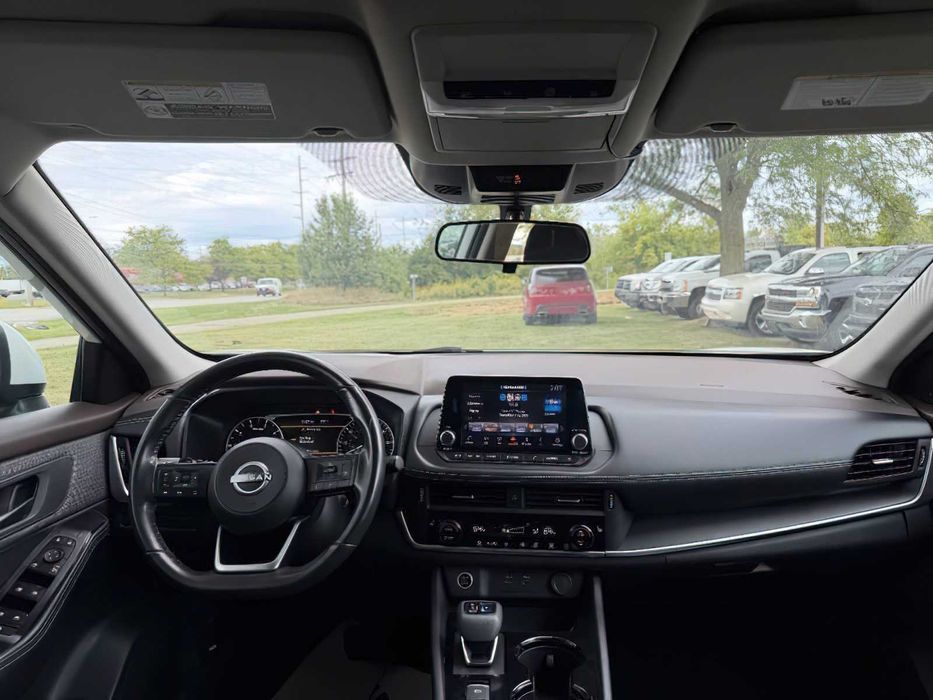 Nissan Rogue      2022