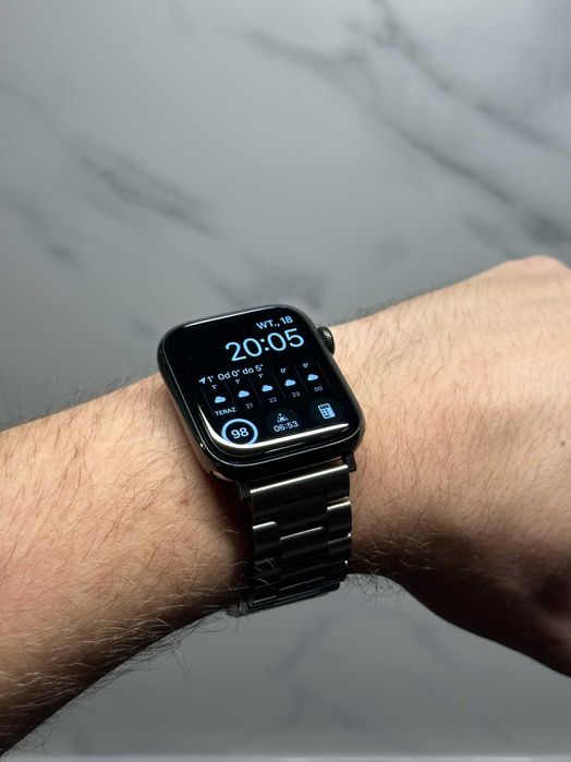 Apple Watch 4 44mm - Cellular (LTE), Stal nierdzewna (Szkło szafirowe)