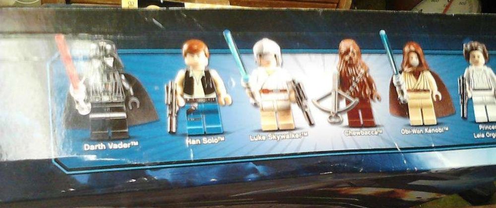 Caixa legos do Star Wars do Millenium Falcon64739078133891122