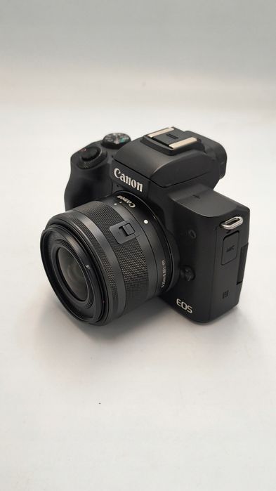 Aparat fotograficzny Canon EOS M50 15-45 STM zadbany + torba