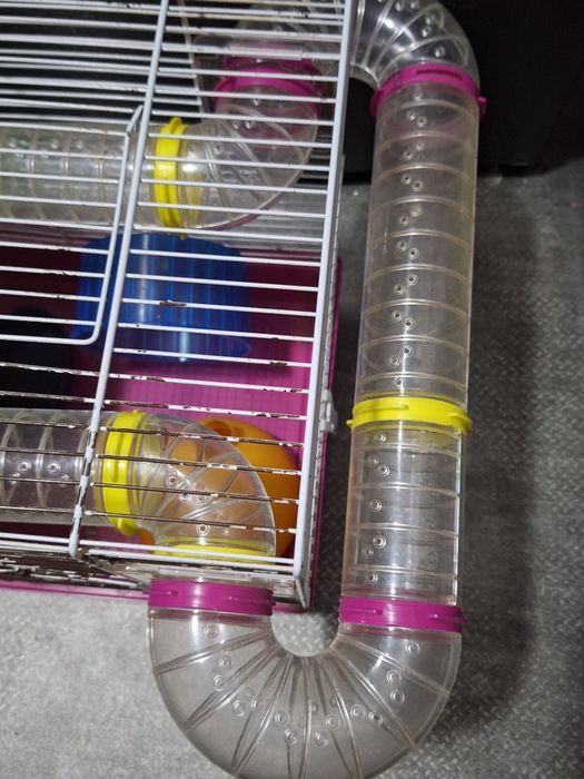 Duża piętrowa klatka z rurami +gratis