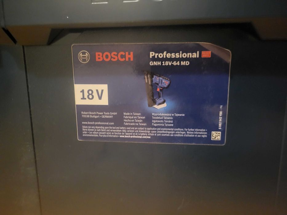Pistola de pregos para madeira sem fio GNH 18V-64 MD BOSCH