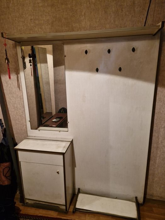 Продам шафу для коридора