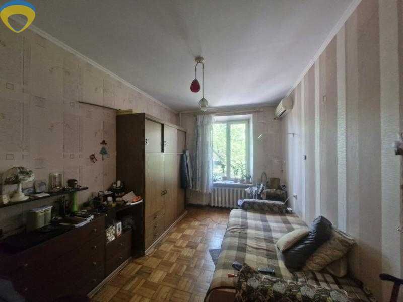 Продам 2-кімнатну “сталінку” у центрі Одеси