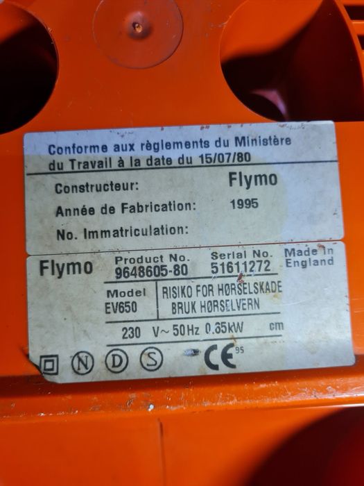 садовий пилосос-повітродув Flymo GardenVac