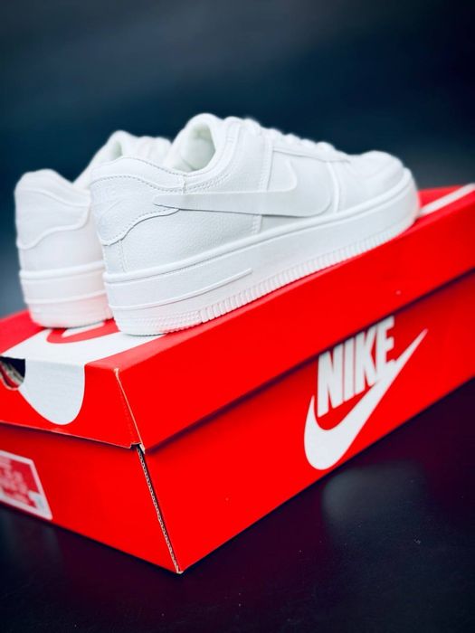 Белоснежные кеды Nike force женские кроссовки на каждый день кожаные