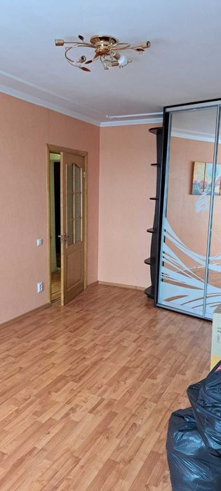 ПРОДАЖ! 2 кімнатна квартира, район Виставка!