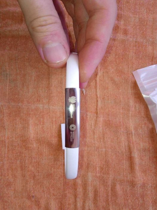 Opaska na rękę bransoletka gumowa kabel do ładowania biały micro USB