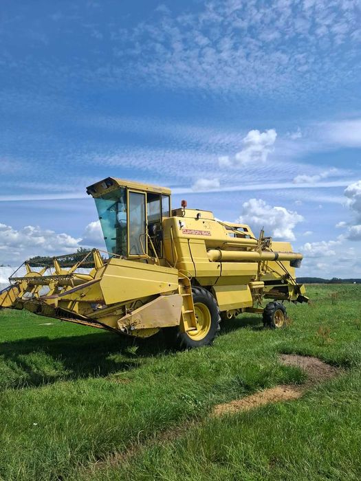 New Holland 1540/ Claas Dominator 86