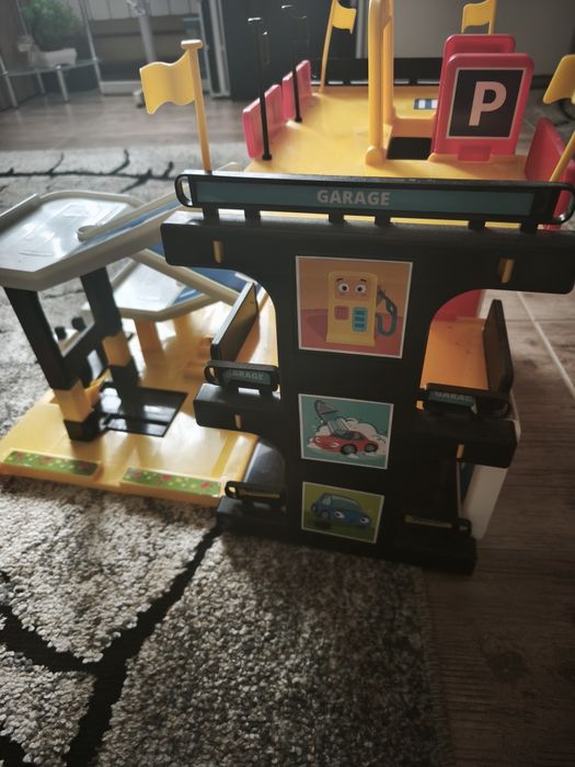 Wader Play Tracks Garage