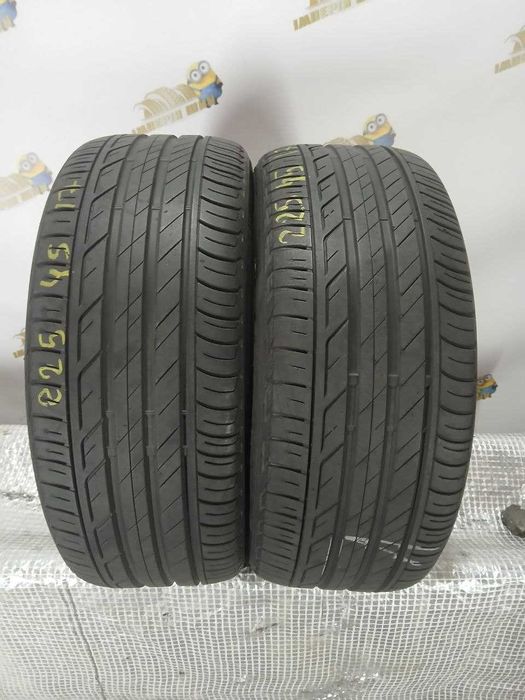 *Шини Bridgestone 225/45R17. 2шт Літо (1536). 2022рік