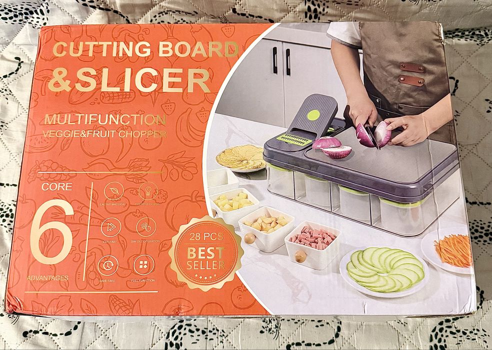 Krajalnica do warzyw z pojemnikami i deską. Wielki zestaw.