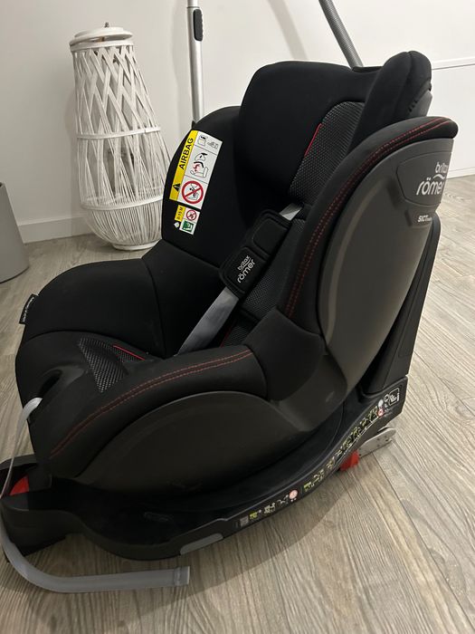 Fotelik samochodowy obrotowy Britax Romer Dualfix 3m-18kg Black