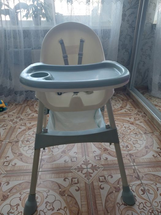 Стілець для годування