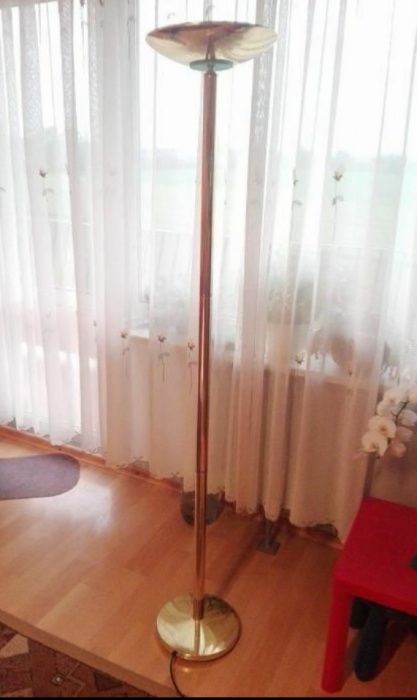 Lampa stojąca wysoka