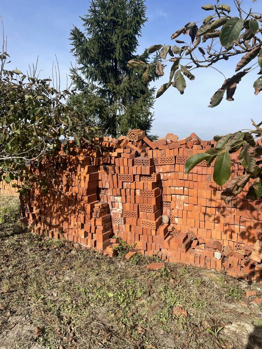 Cegła czerwona nieużywana