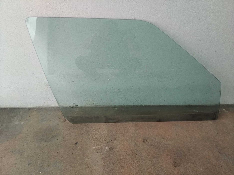 Citroën AX - Vidro Verde da Porta Direita